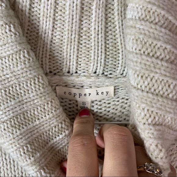 Copper Key girls turtle neck sweater - Picture 6 of 6